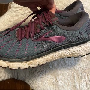Brooks Glycerin 17 women’s running shoes. Size 10- Used.  Purple and gray
